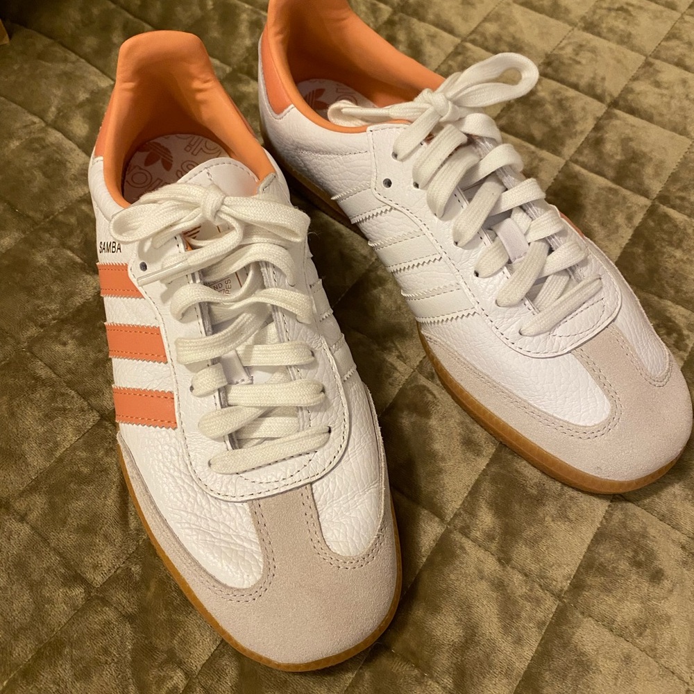 Adidas Sambas Sneakers OG Wonder Clay NWOB women’s sz 8